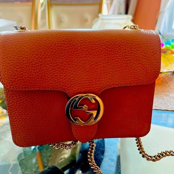 Never used Gucci bag. NEVER USED FLAWLESS GUCCI Studded Pelham Pattern Shoulder  main image 4